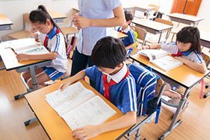 你擔心的國際化學校課程，孩子應該怎么學？